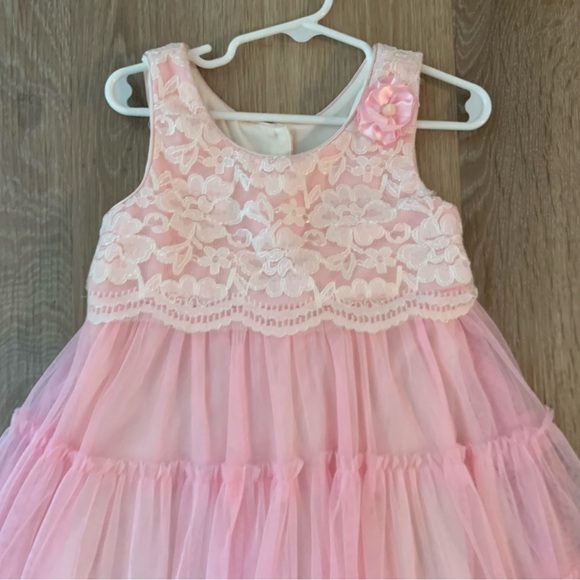 Jona Michelle Girl's Size 5 Gorgeous Special Occasion Dress With Lacey Front - Picture 3 of 9